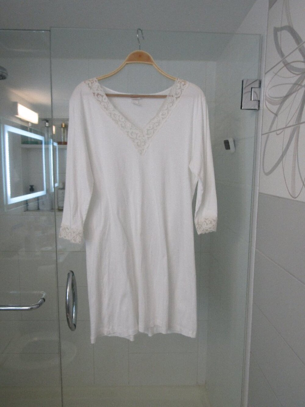 HANRO of Switzerland White 100% Cotton Nightgown with Lace--Size L
